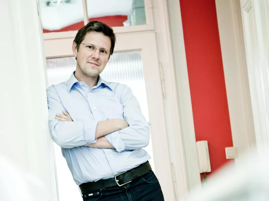 Jörg Wukonig - Experte für SEO in Graz Jörg Wukonig ist ein Experte für B2B-Online-Marketing und Geschäftsführer von wukonig.com, einer führenden Agentur für SEO und digitale Lead-Generierung. Sein Fokus liegt darauf, Unternehmen durch strategische Suchmaschinenoptimierung und Conversion-Optimierung zu mehr qualifizierten Leads und nachhaltigem Erfolg im digitalen Raum zu verhelfen.